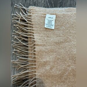 Aritzia - Wilfred Camel Wool Scarf